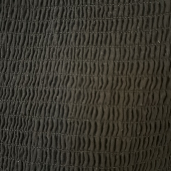 AQUA black crop top with smocking and puff sleeve size small - Picture 3 of 3